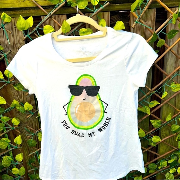 WHIMSICAL, adorable Avocado 🥑 T Shirt. Tongue in cheek,Play on words. Like new - Picture 1 of 4
